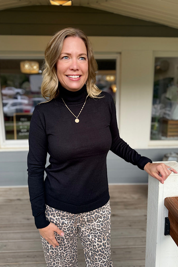 Amber Long Sleeve Turtleneck Sweater {2 colors}