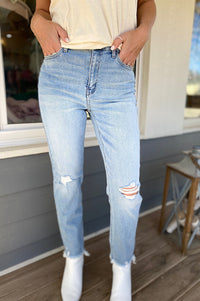 Chelsie Hi Rise Light Wash Mom Jean