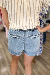Louis Elastic Waist Chambray Shorts