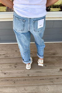 Emmy Vervet Light Wash Barrel Jeans