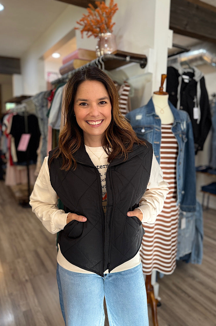 Gentry Sleeveless Puffer Vest {2 colors}